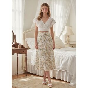 Urban Romantics Top NWT White Eyelet Lace Crop Wrap V-Neck Boho Coquette Small